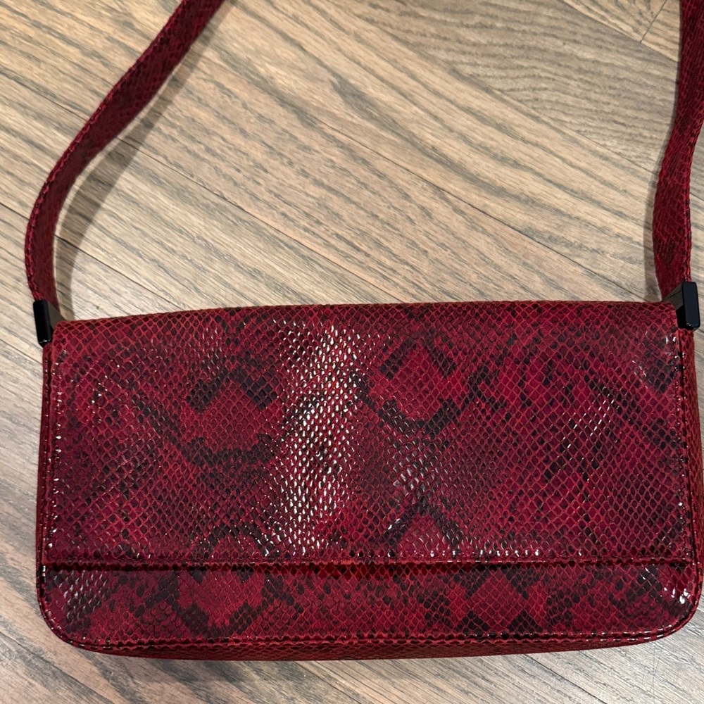 Stuart Weitzman Red Snakeskin Pattern Shoulder Bag - image 3